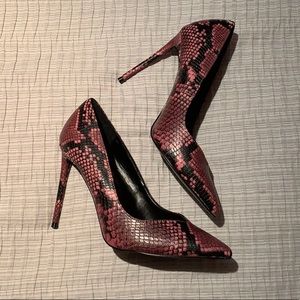 Winnie Harlow SM Brand New in box. Never worn!